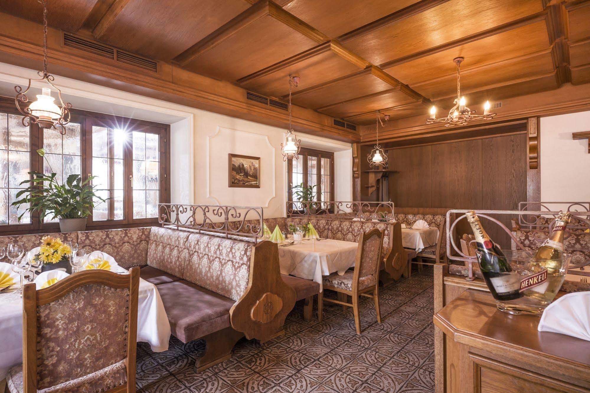 Niederndorf  Hotel Restaurant Gradlwirt מראה חיצוני תמונה